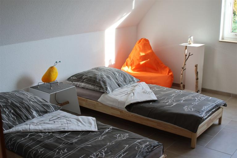 Schlafzimmer-2-Ferienhaus-Strausberg-Berlin